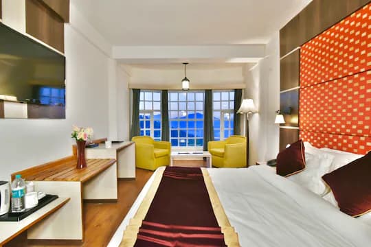 DLS Hillcrest Resort