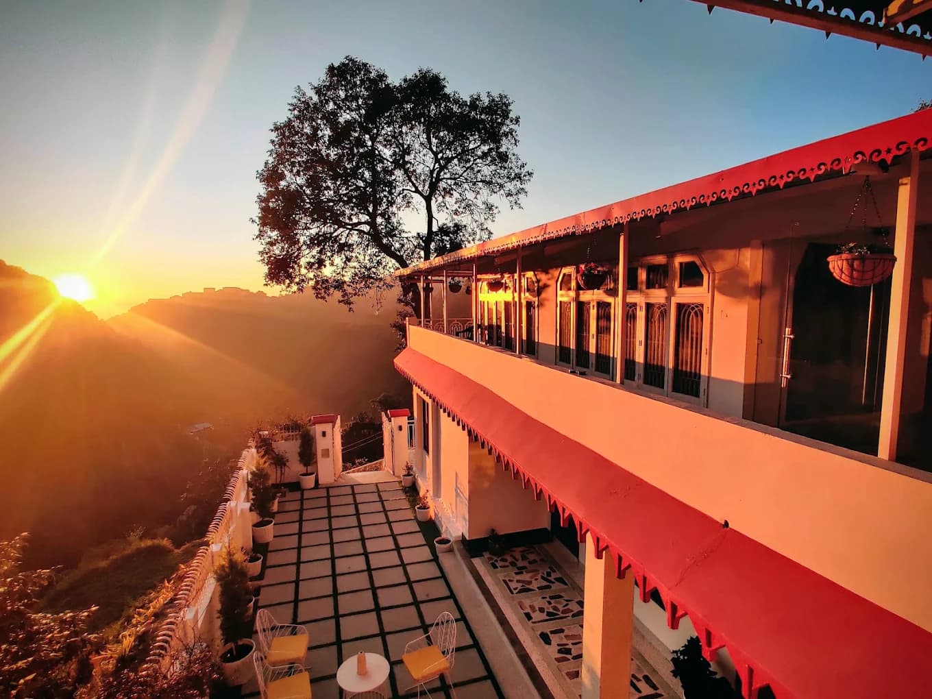 Oakwood Forest Retreat (Mussoorie)