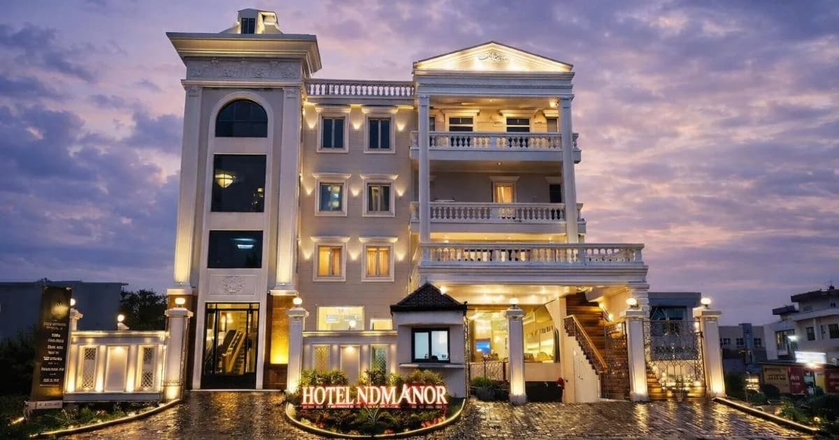 Gharonda Manor  Best Luxury Stay ISBT (Dehradun)