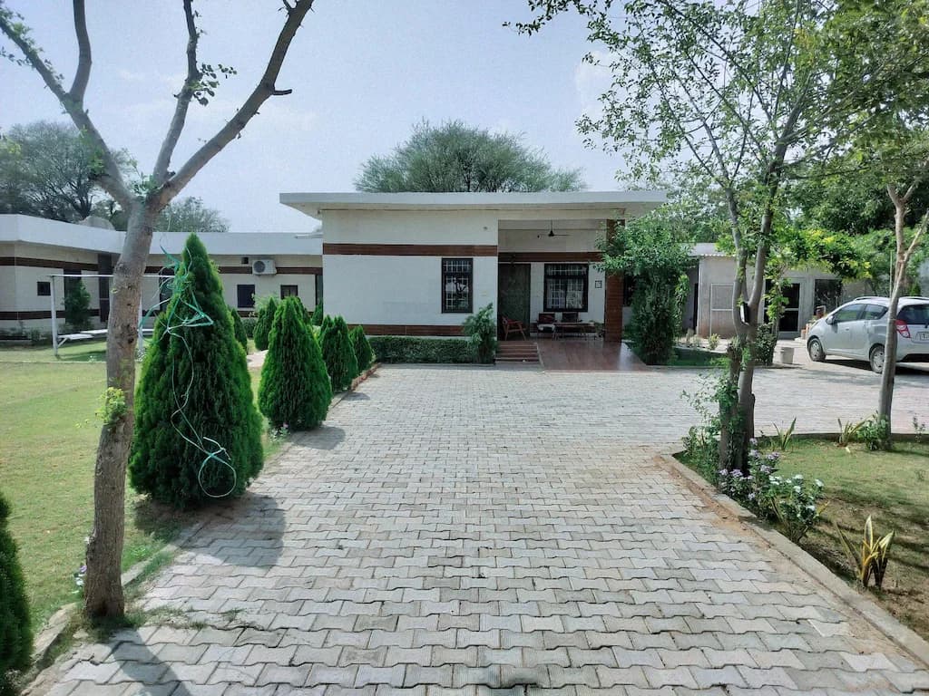 kalrav kuteer Farm Achrol Jaipur (Chak Charanwas)