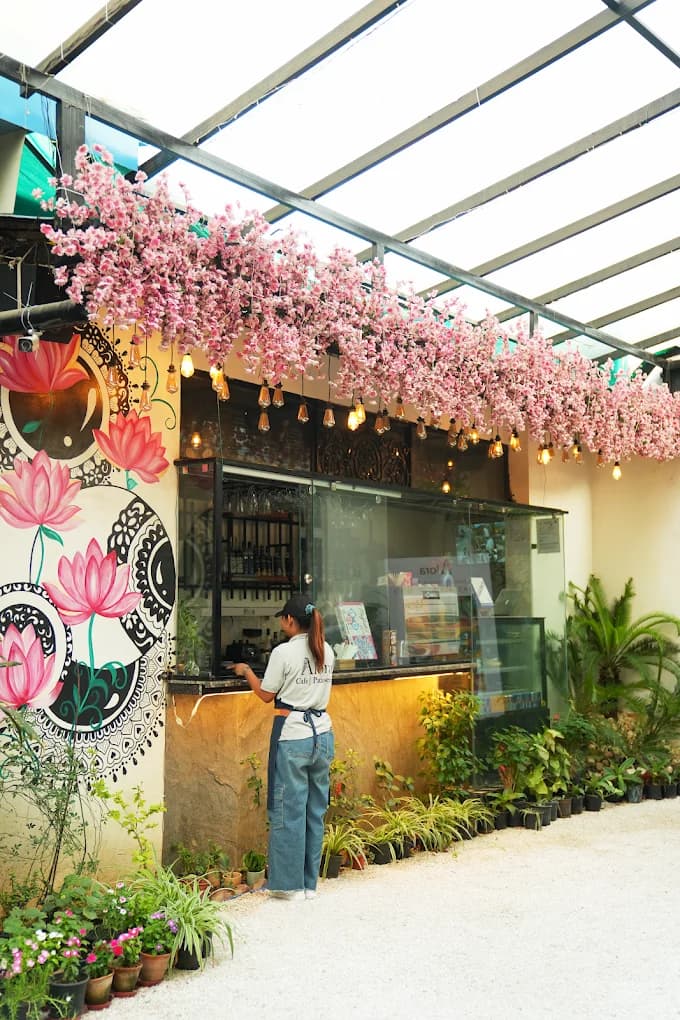 Alora Cafe & Patisserie (Jaipur)