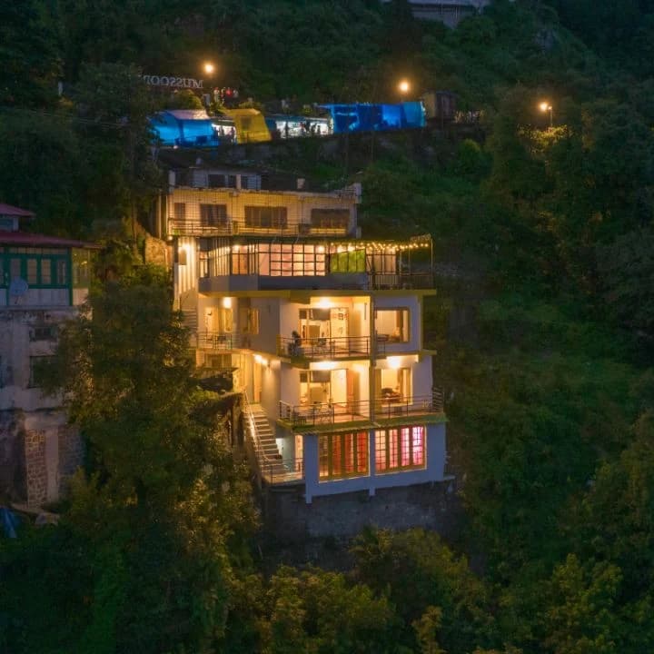 The Hosteller Mussoorie, Mall Road