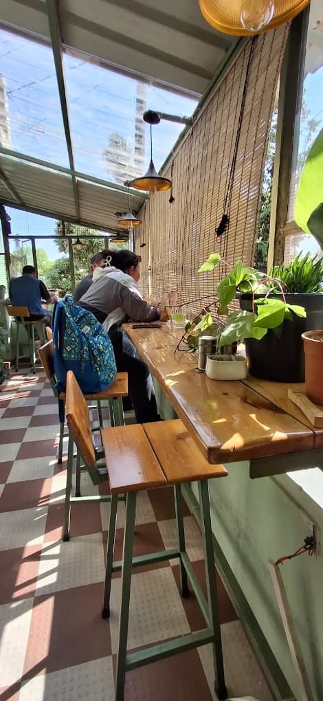 Mo-nga cafe and bakery (Dharamshala)