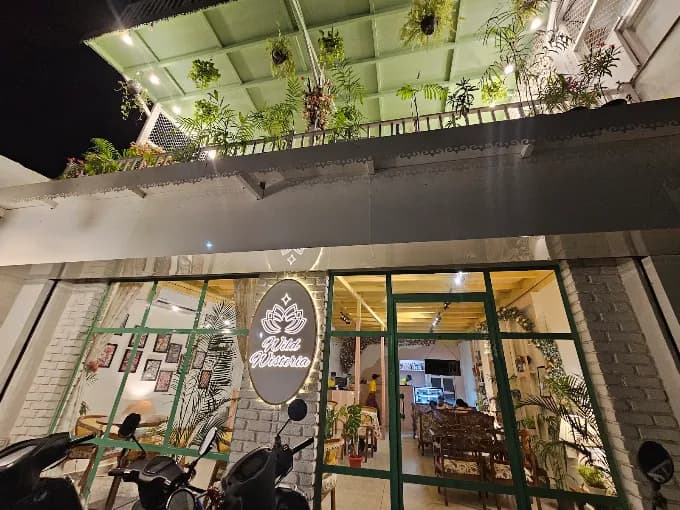Wild Wisteria Cafe & Restaurant (Dehradun)