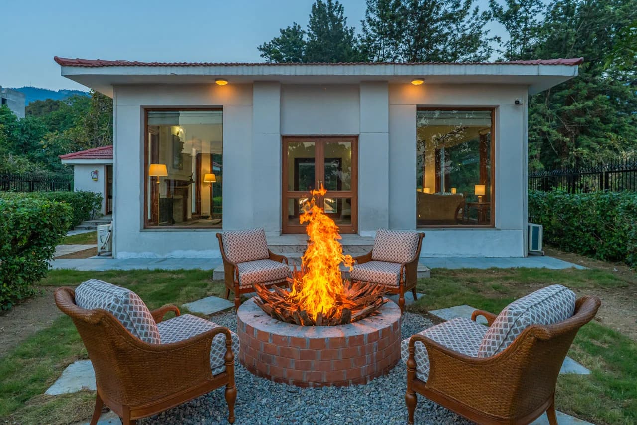 StayVista at Everdale Mussoorie Foothills W/ Heated Pool (Kirsali Gaon)