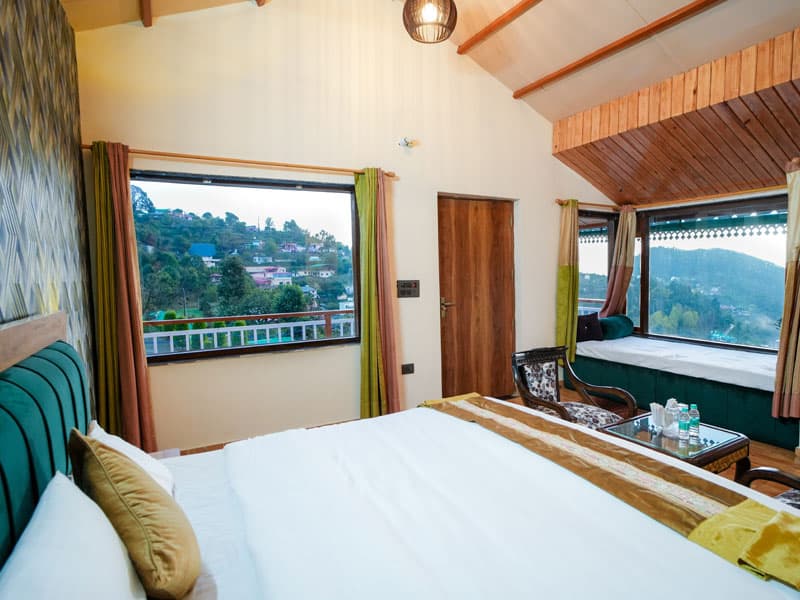 Monal Meadows - Luxury Villa in Naukuchiatal (Saikhola)