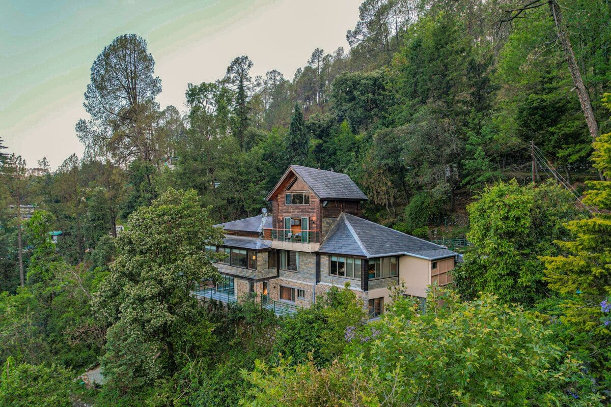 ELIVAAS Blushing Pines - Villa in Bhimtal | 3 BHK Hillside Villa with Indoor Pool