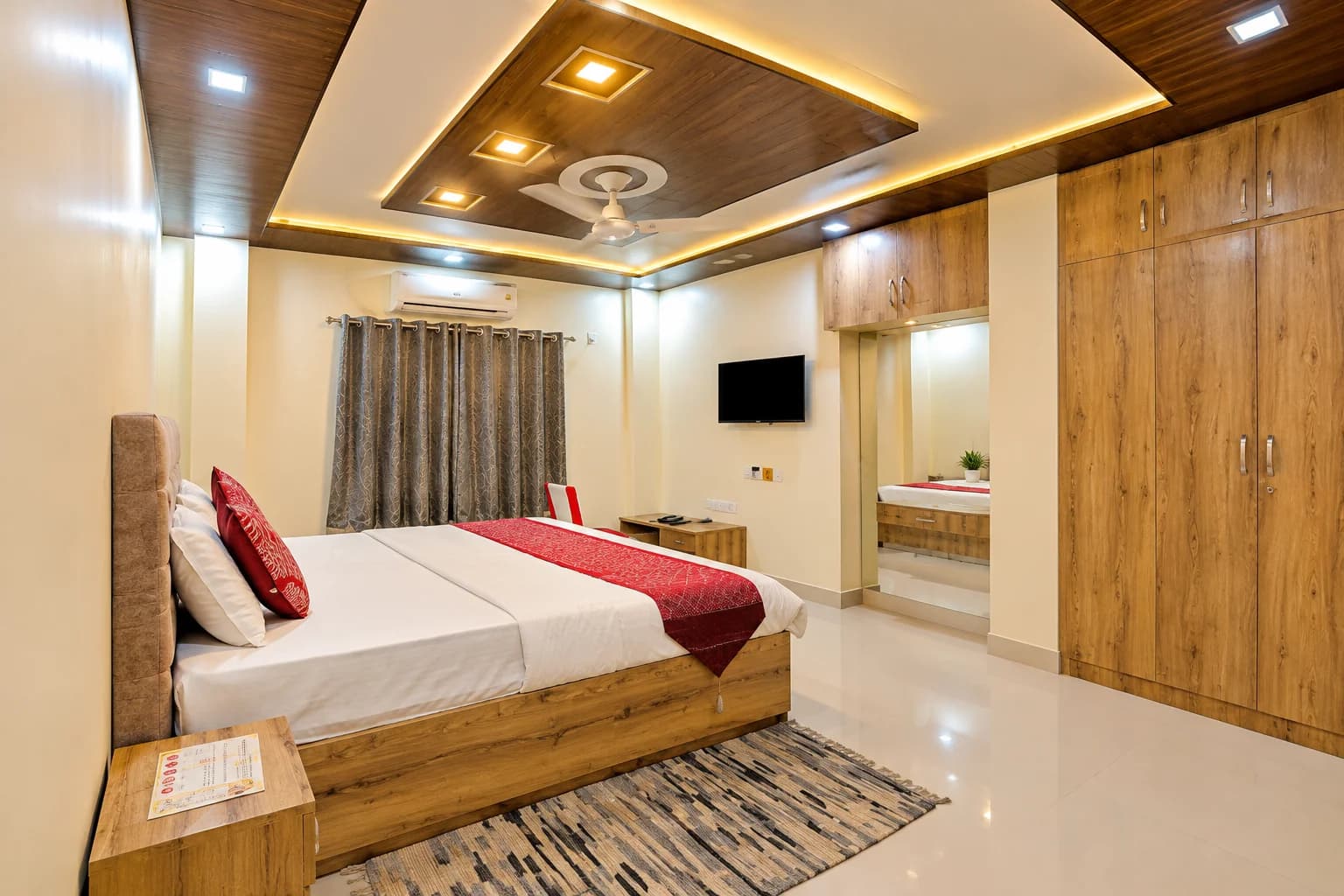 The Royal Sahdeo Venue - Hotel & Banquet hall