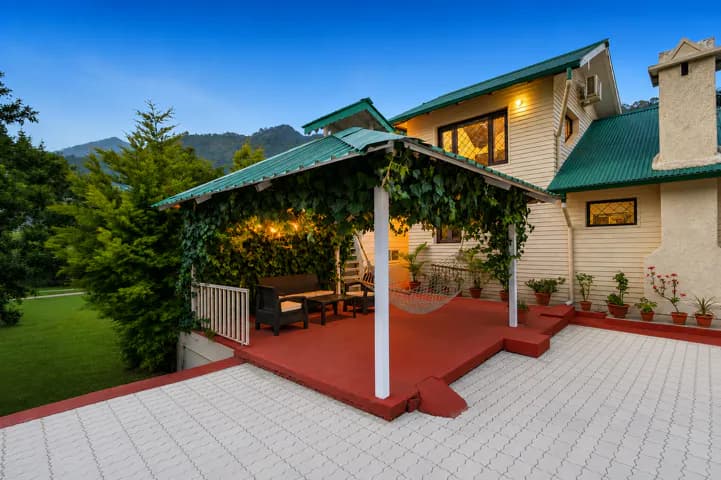 Karinya Villas (Nainital)