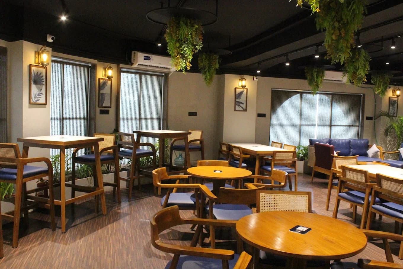 Fenster Cafe (Surat)