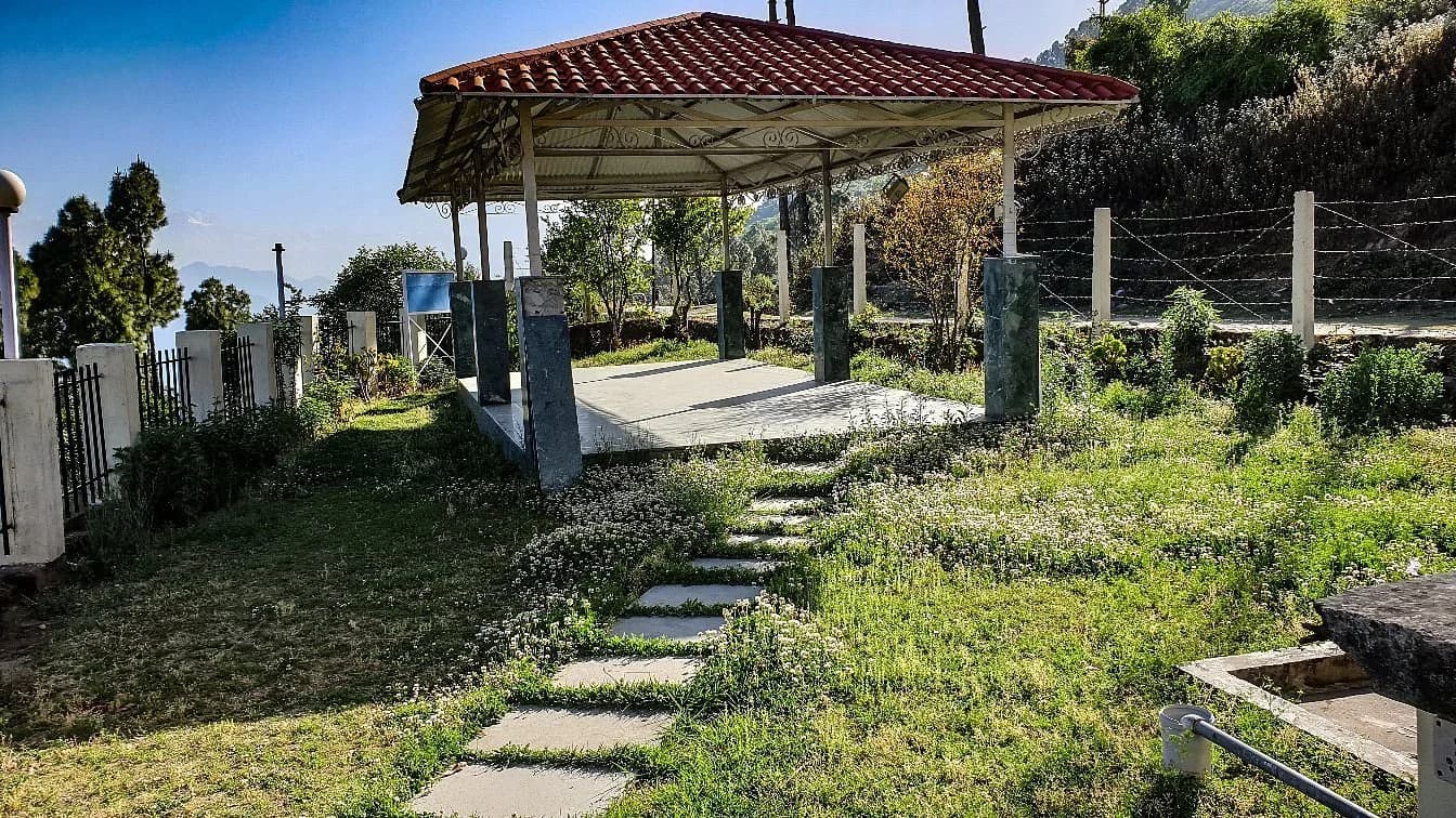 Mumukshu Resort (Pauri)