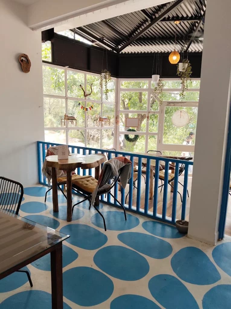 Gargi's Cafe & German Bakery (Kaphal Ka Hara)