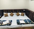 Hotel Mahalok palace