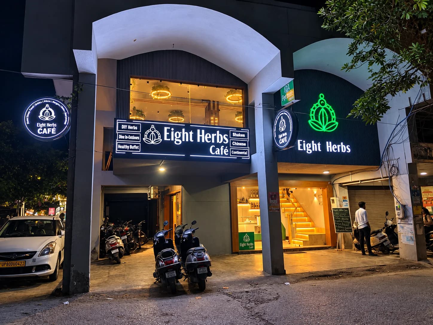 Eight Herbs Cafe (Agra)